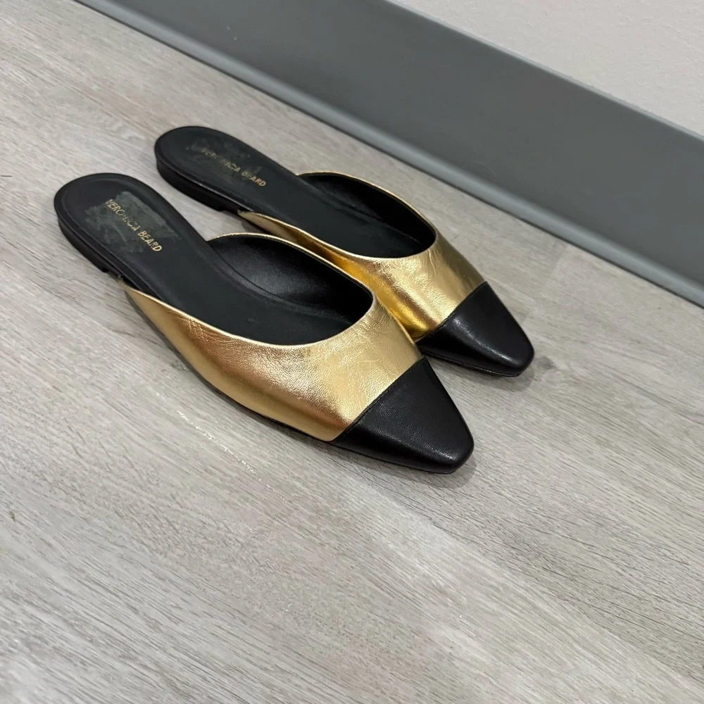 Veronica Beard Mule Flat Carlotta Pointed Toe in Gold Black
